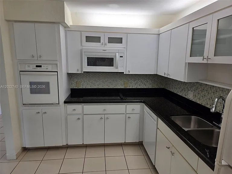413 Lakeview Dr #104 — Photo 22