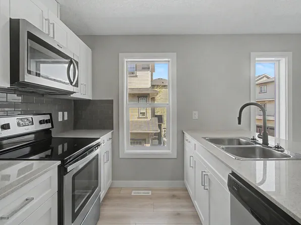 1530 Tamarack Blvd NW #71, Edmonton, AB T6T 2E6