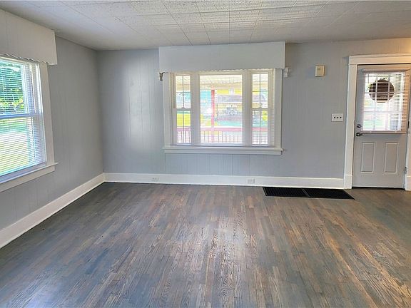 5th image of 1756 Clermont Ave NE