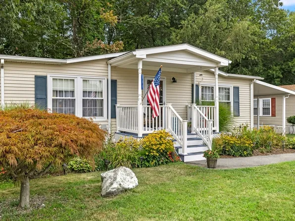 50 Highland St Unit 111, Taunton, MA 02780