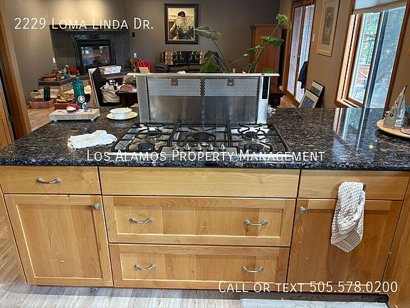 5th image of 2229 Loma Linda Dr