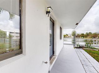 220 SW 8th Ave #2, Hallandale, FL 33009