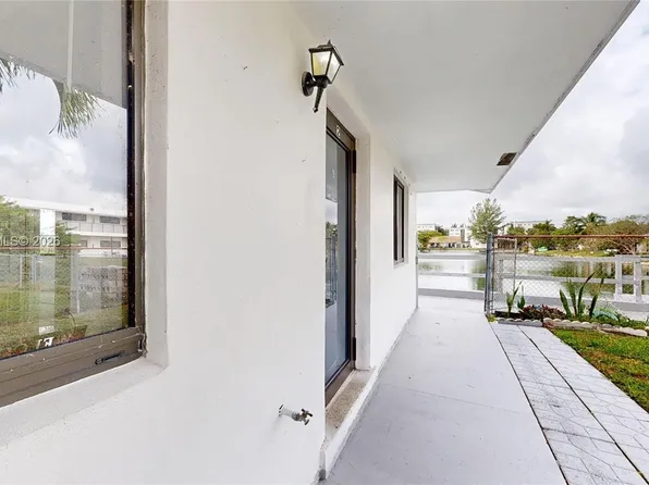 220 SW 8th Ave #2, Hallandale, FL 33009