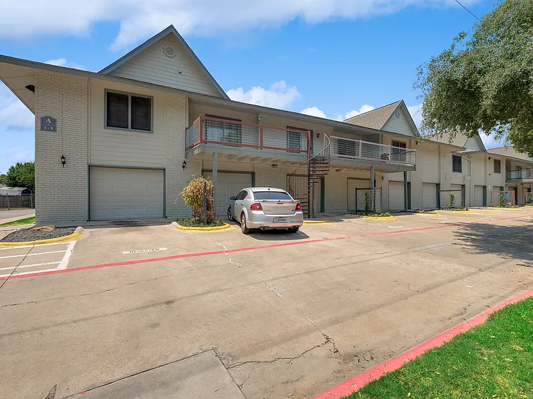 Bent Creek Apartments — Photo 6