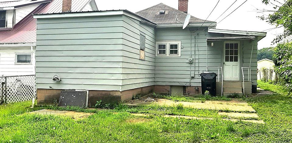 2nd image of 846 Russ St