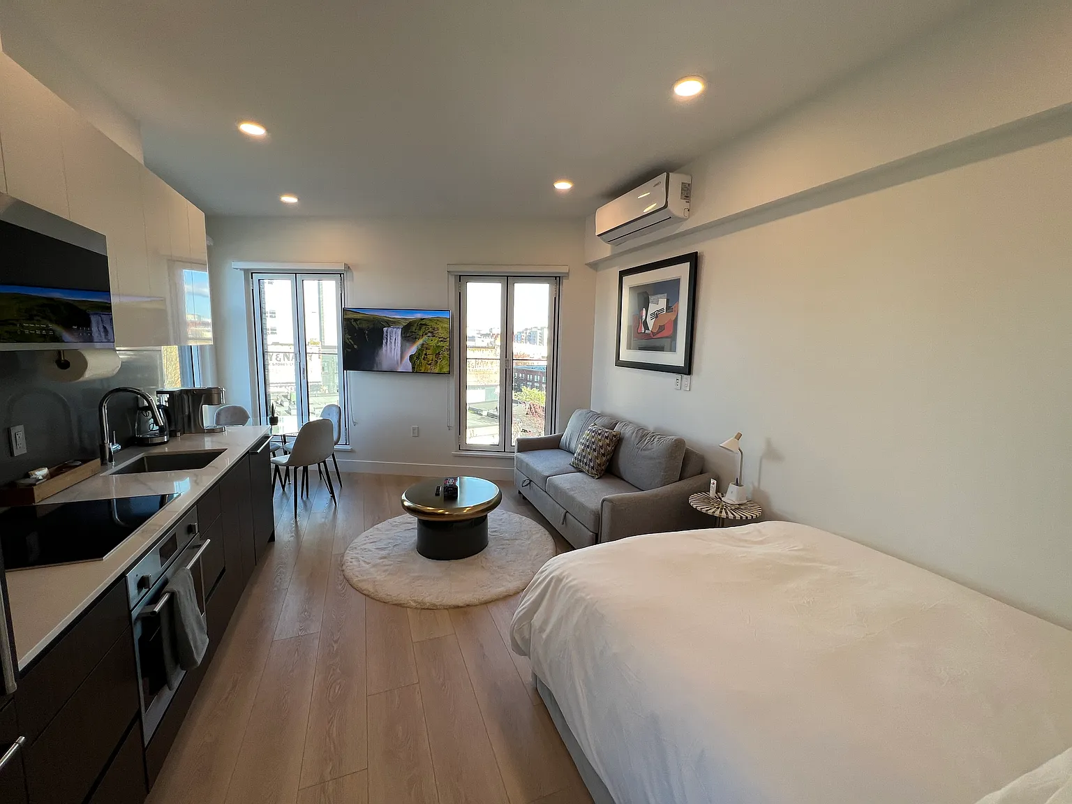 Studio, 434 sqft, $2,150 — Photo 4