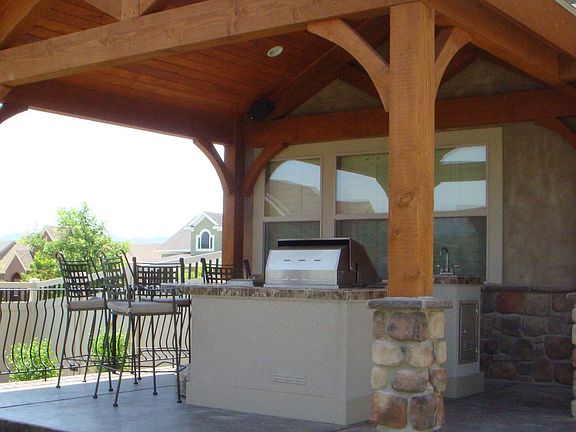 Amazing Outdoor Kitchen