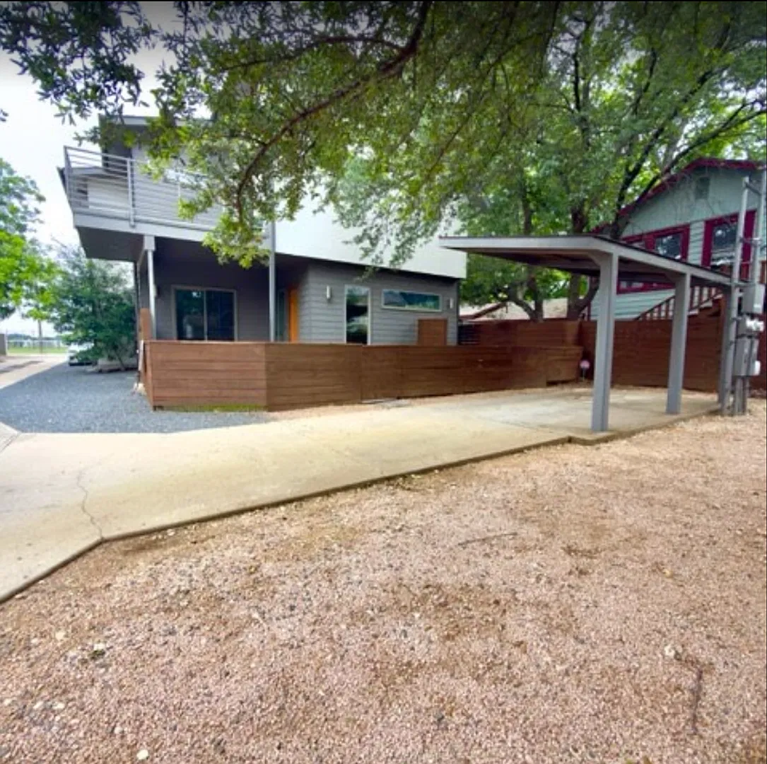 Single-story 2/2.5 in North Central Austin — Photo 2