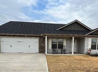 105 Sleepy River Rd, Simpsonville, SC 29681