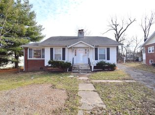 1715 Oakland Ave, Mount Vernon, IL 62864