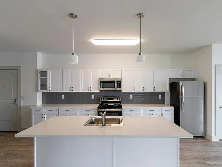 DeLaet's Landing - 99 New Broadway — Photo 13