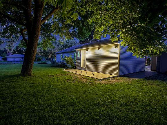 5th image of 8202 E Knox Ave