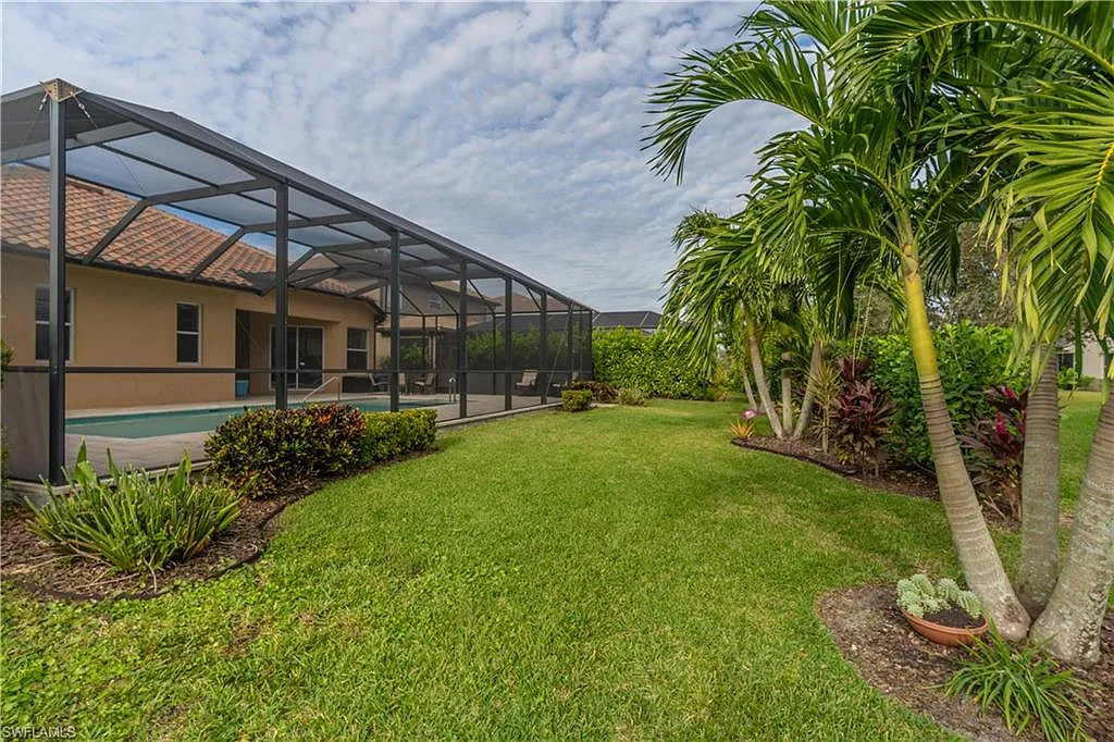 4 bed, 2.0 bath, 2315 sqft, $6,500 — Photo 4