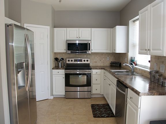 5th image of 3913 Gisbourne Dr