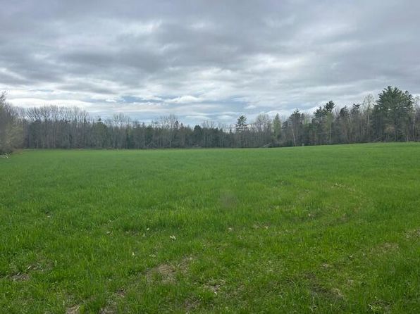 28 Vulner Road, Dover-Foxcroft, ME 04426