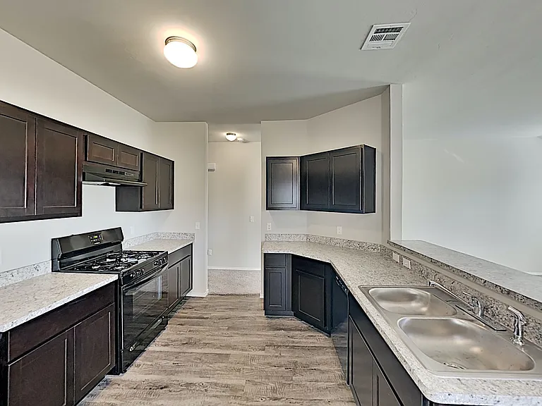 10000 Ruger Rd — Photo 4