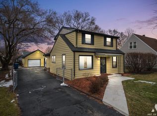 6816 W 96th St, Oak Lawn, IL