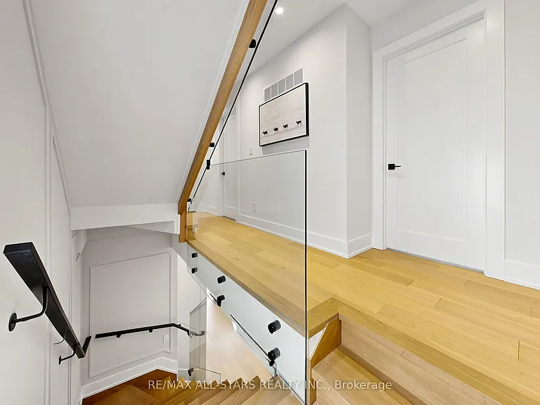 127 Banff Rd — Photo 22