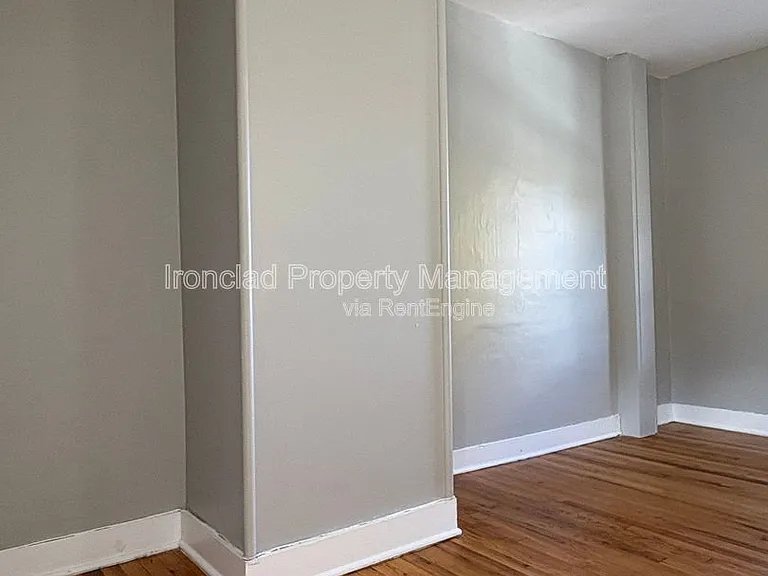 548 Main St #2 — Photo 8