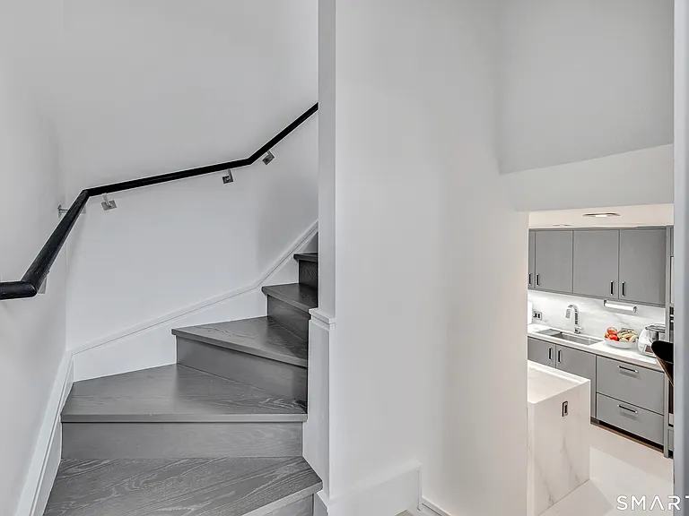 73 Harbor Dr #412 — Photo 21