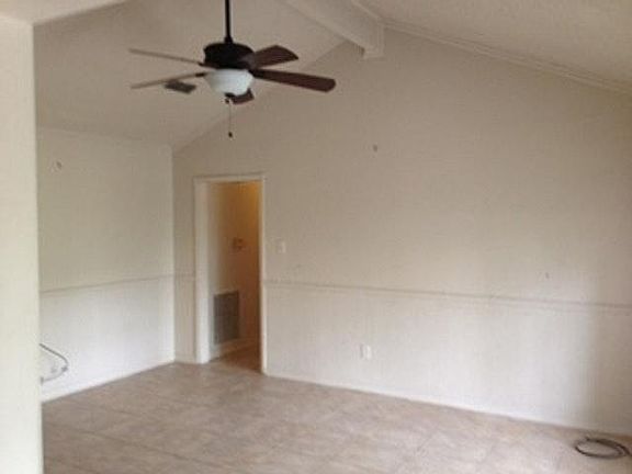 4th image of 215 Pine Lake Dr