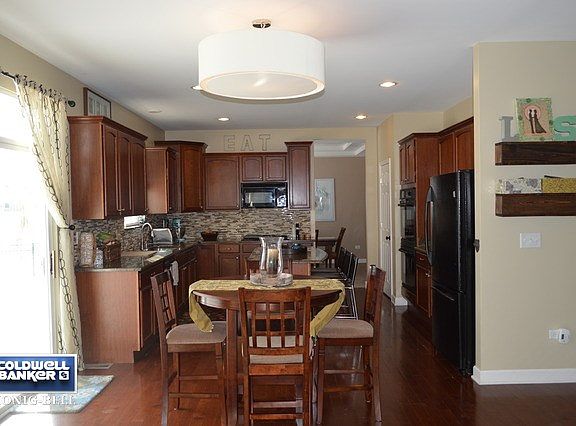 4th image of 25313 W Glen Oaks Ln