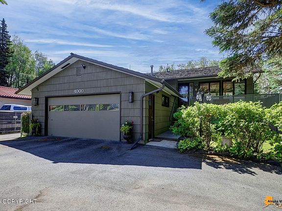 2nd image of 4000 Caravelle Dr