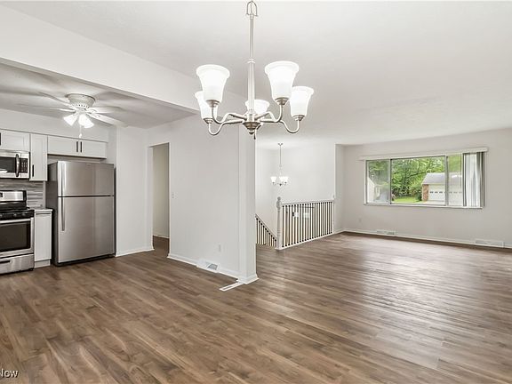 5th image of 9479 Concord Cir