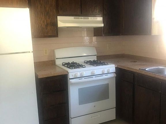 3rd image of 859 Indian Lake Dr