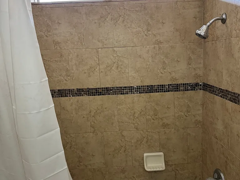 831 S Greenwood Ave #16 — Photo 17