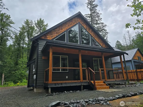 118 Nisqually Way, Ashford, WA 98304