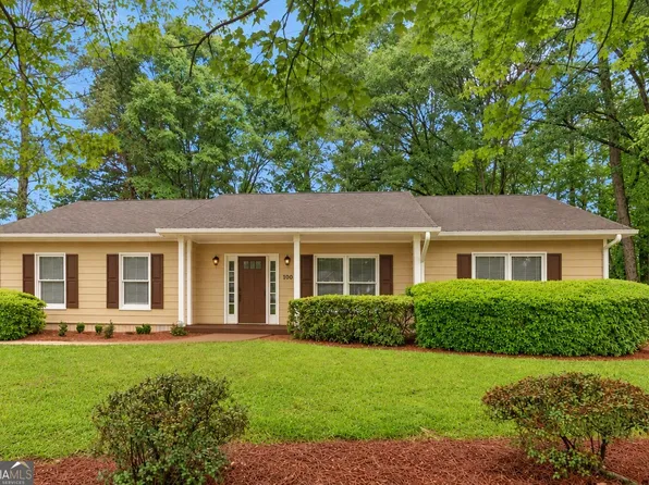 100 Kim Trl, Stockbridge, GA 30281