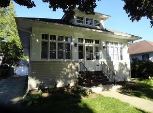 707 Cedar Ave, Elgin, IL 60120