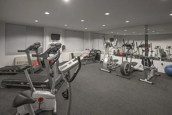 Rented by Compass | media 22