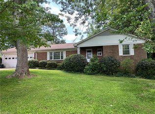 6303 Stockbridge Ct, Greensboro, NC 27410