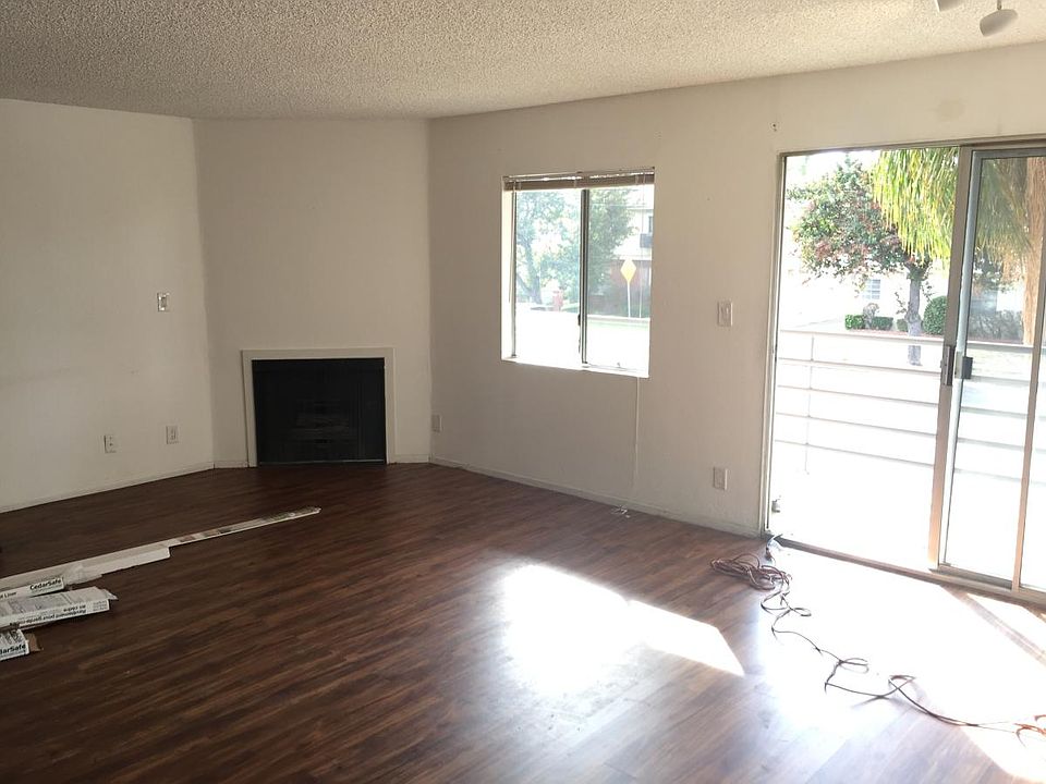 1st image of 5320 Whitsett Ave APT 2