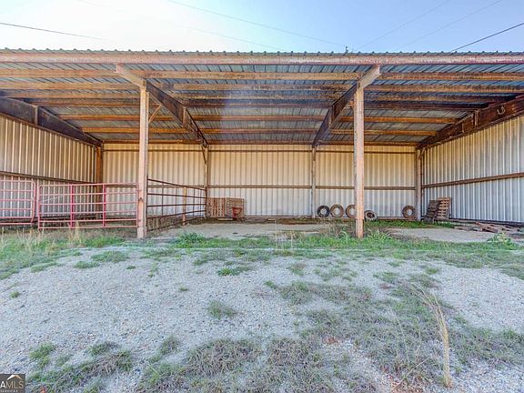 4th image of 334 Brock Rd