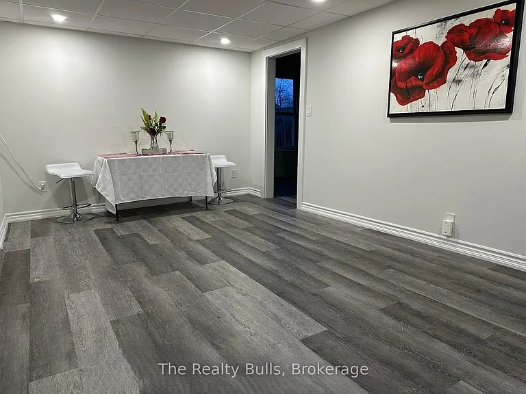 18 Forks Rd E — Photo 9