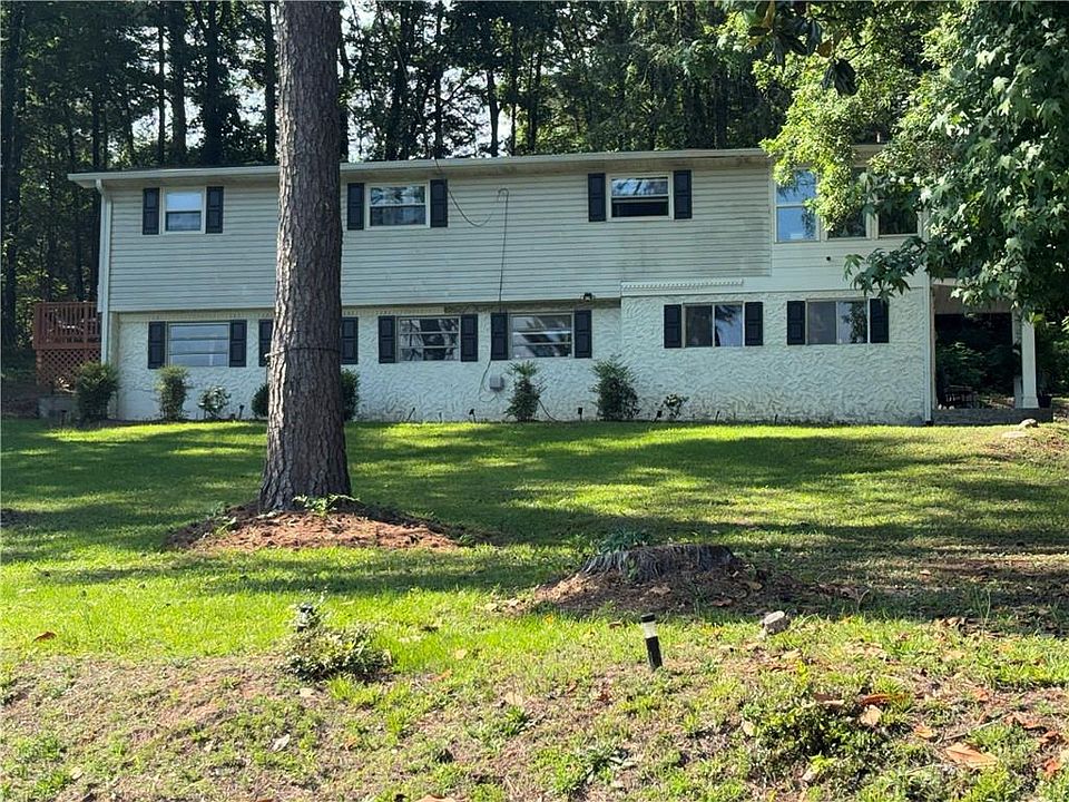 1st image of 2510 Lakeshore Dr NE