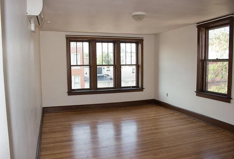 2 bed, 1200 sqft, $1,400 — Photo 2
