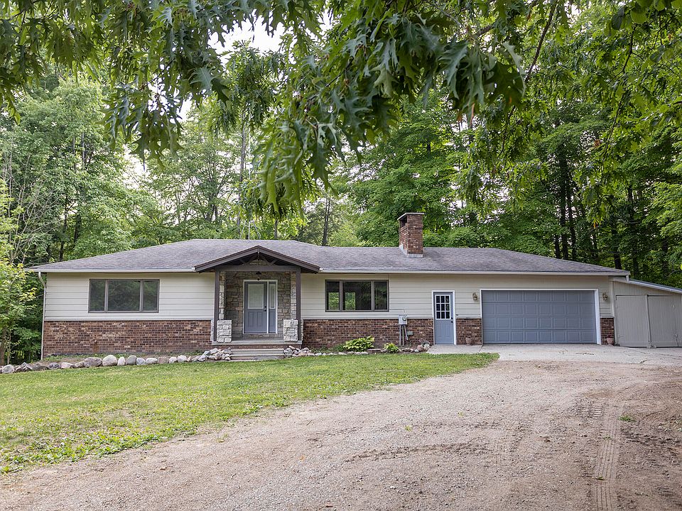 1st image of 15520 Waldron Way
