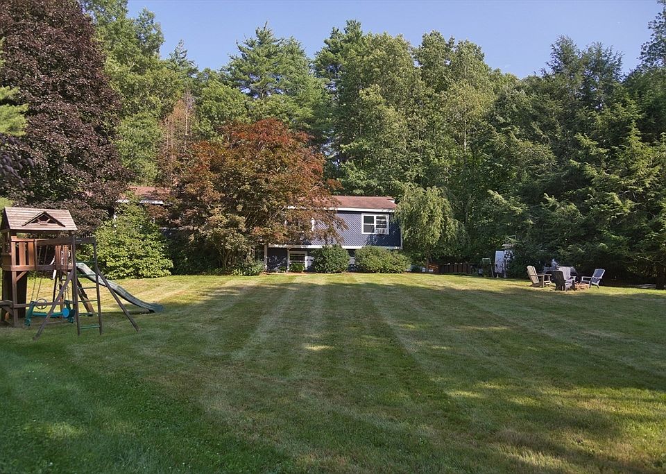 1st image of 10 Lowell Dr