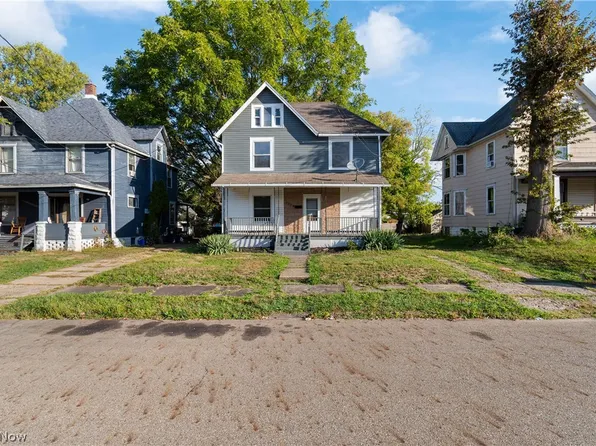2329 Winfield Way NE, Canton, OH 44705