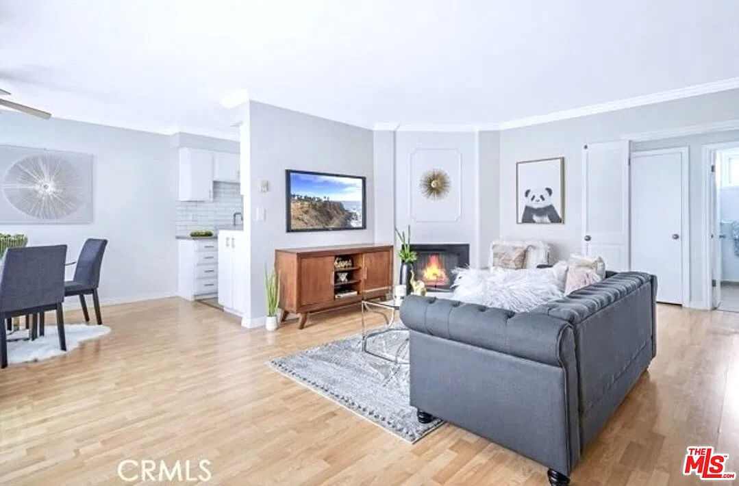 1 bed, 1.0 bath, 724 sqft, $3,500 — Photo 1