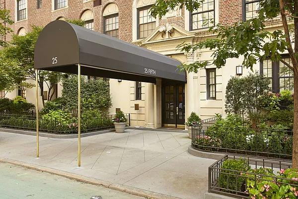 Sold by Compass | media 22