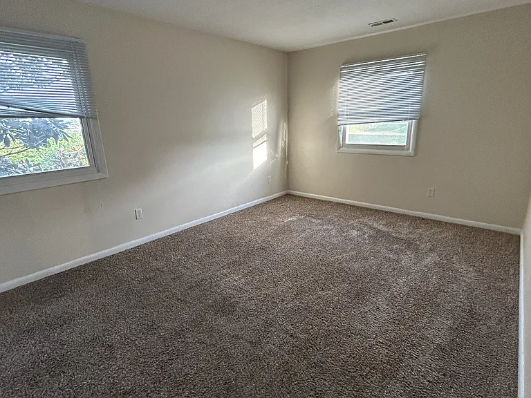 103 N Edgewood Dr — Photo 7