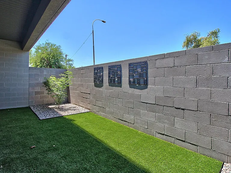 2727 E Thomas Rd #5 — Photo 42