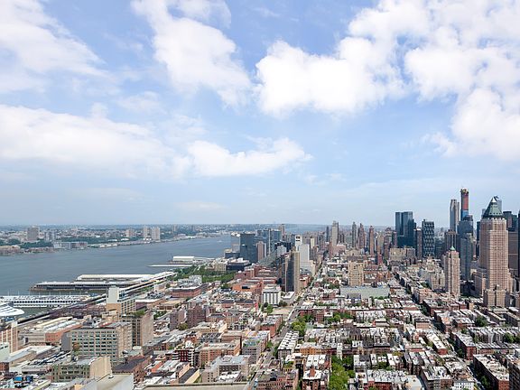 3rd image of 460 W 42nd St #Ph2a