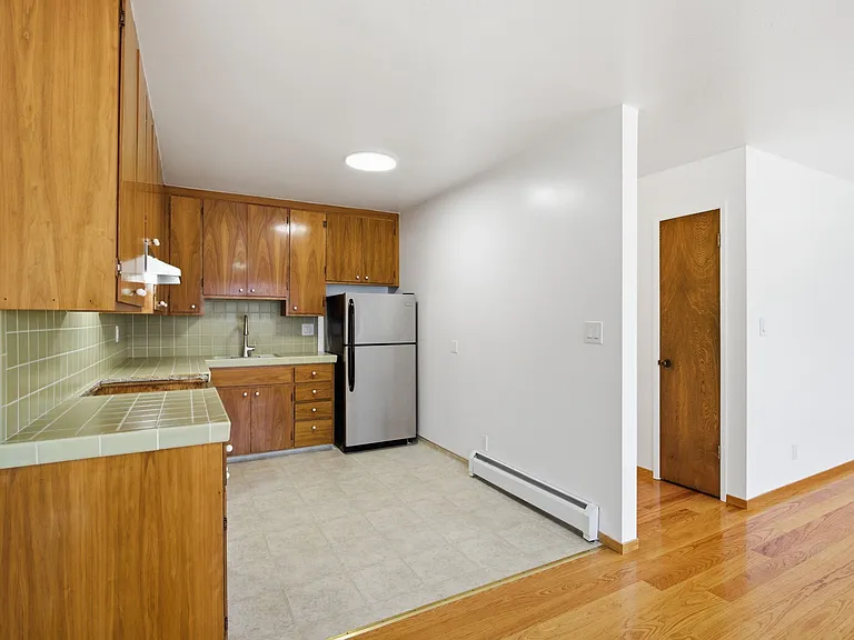 35 Hill St #B — Photo 6
