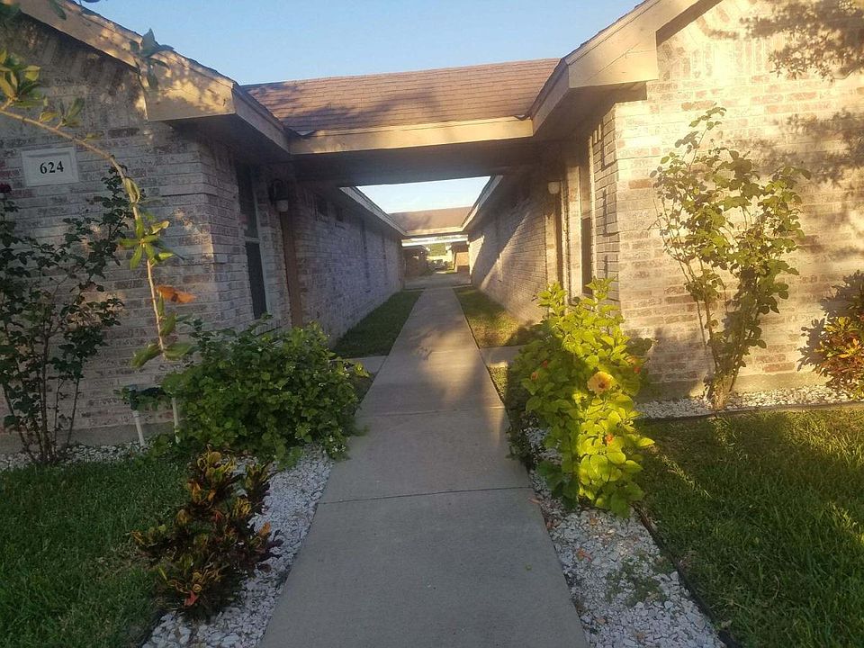 2nd image of 624 S Dfw Dr